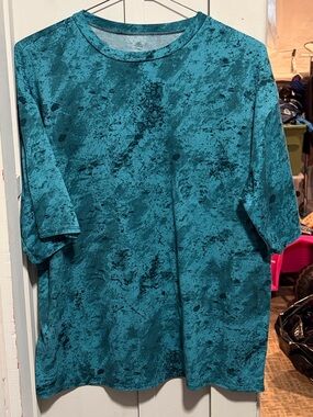 Womens shirt size m